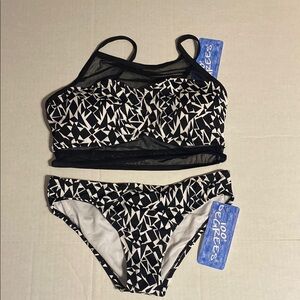 100 Degrees  Black and White Bikini